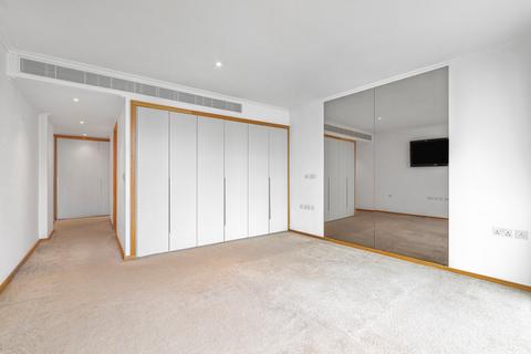 undefined, West India Quay, 26 Hertsmere Road, London