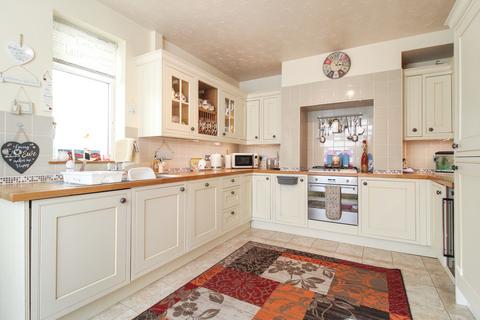 2 bedroom semi-detached house for sale, Charnwood Grove, Hucknall