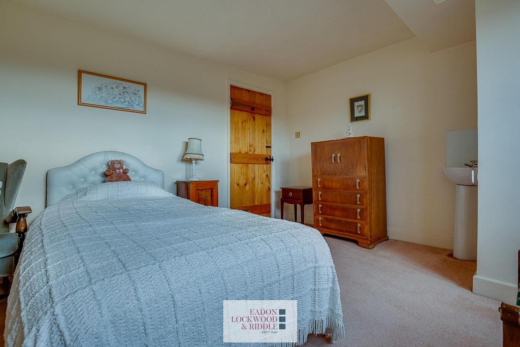 Bedroom 2.3.jpg