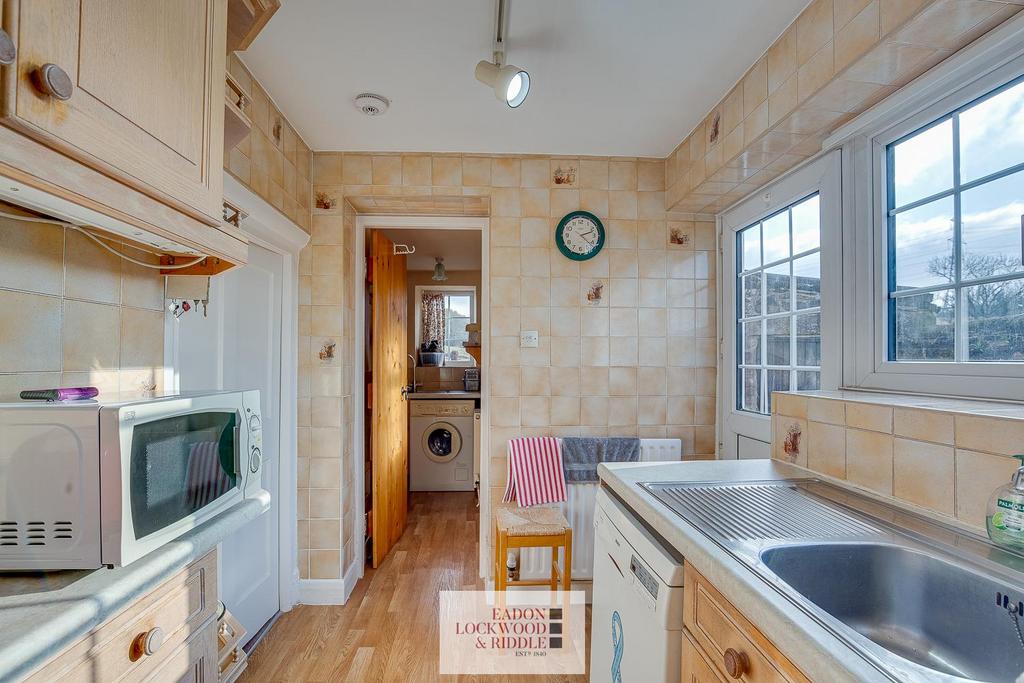 Kitchen 1.4.jpg