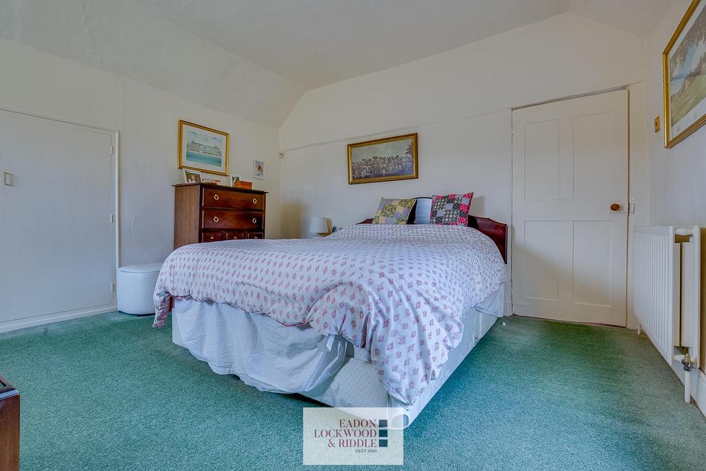 Bedroom 1.2.jpg