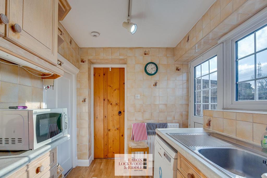 Kitchen 1.5.jpg