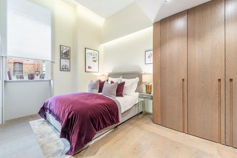 3 bedroom flat for sale, Pearson Square, London