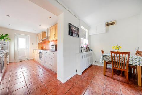 45 Blackberry Lane, Potterne, Devizes, SN10 5NZ