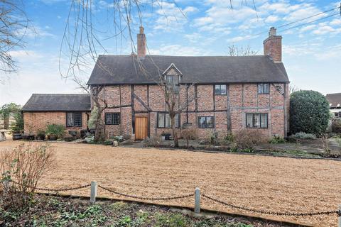 4 bedroom detached house for sale, Pennypot Lane, Chobham GU24