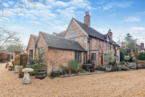 4 bedroom detached house for sale, Pennypot Lane, Chobham GU24