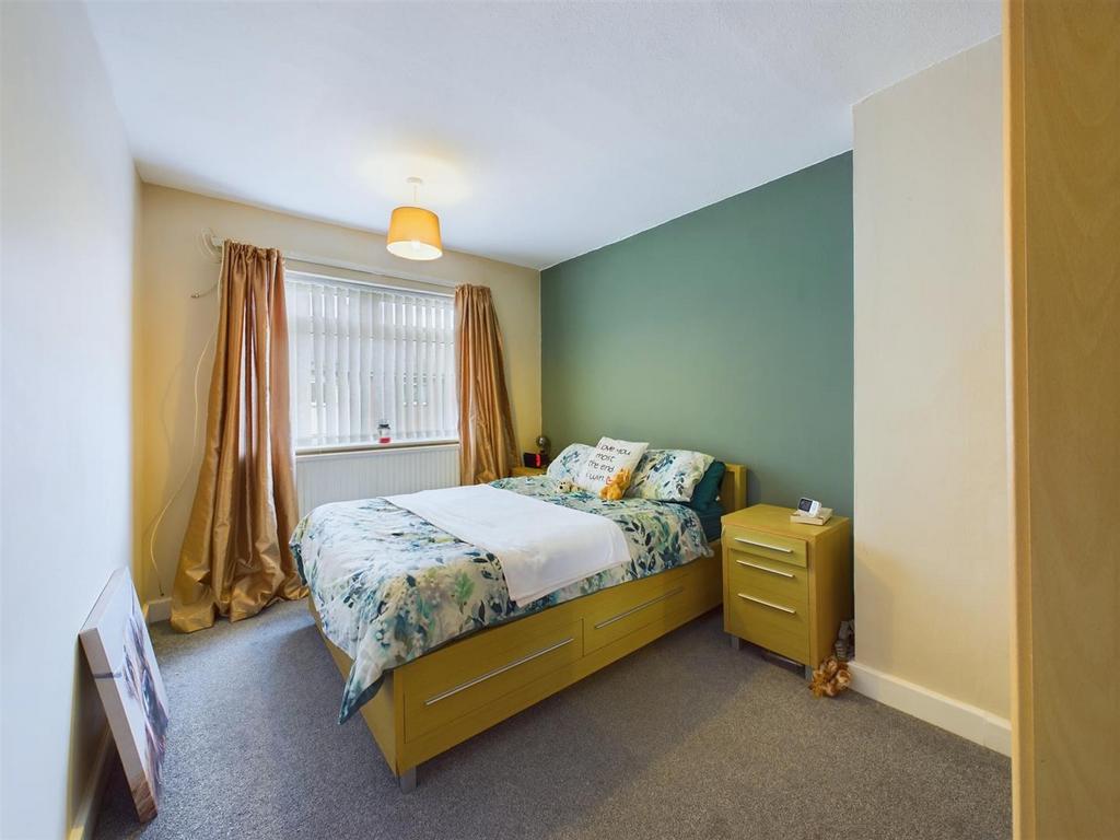 Bedroom: