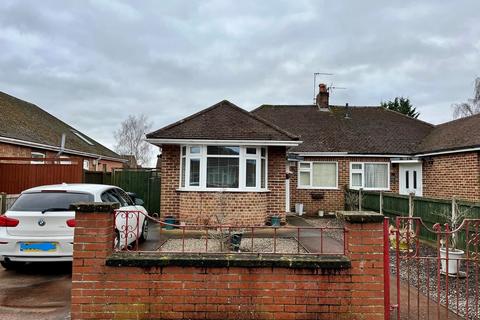 3 bedroom semi-detached bungalow for sale, Hillview Drive, Hucclecote, Gloucester