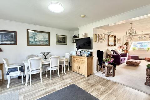 1 Bourbon Close, Warminster, BA12 9PH