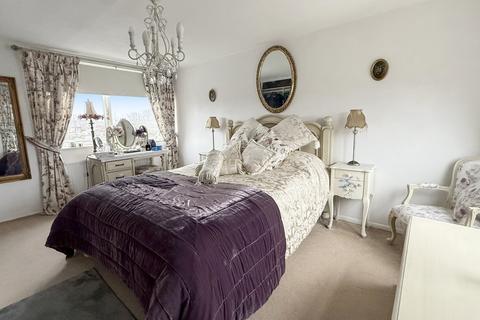 1 Bourbon Close, Warminster, BA12 9PH