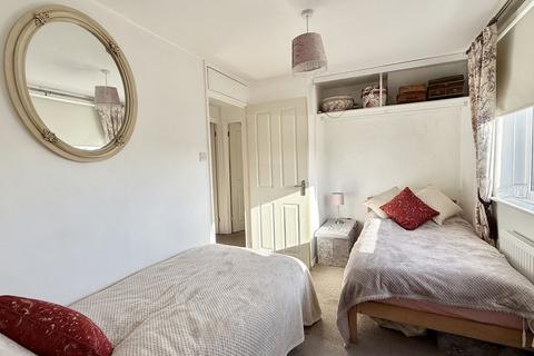 1 Bourbon Close, Warminster, BA12 9PH