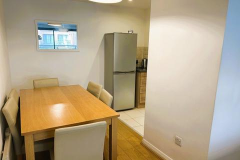 2 bedroom apartment for sale, Madison Square, Town Centre, Liverpool