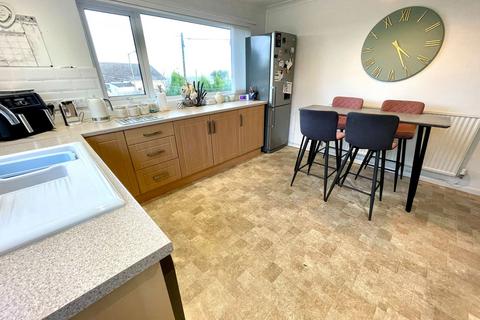 4 Gribben Close, St Austell, PL25 4EA