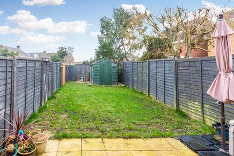 3 bedroom terraced house for sale, Aintree Drive, Rushden NN10