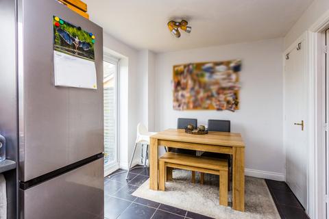 33 Aintree Drive, Rushden, NN10 0YS