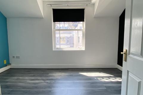 2 bedroom apartment for sale, Cabbell Road, Cromer NR27