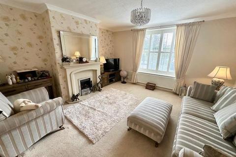 3 bedroom cottage for sale, Mount Pleasant, Southowram, Halifax