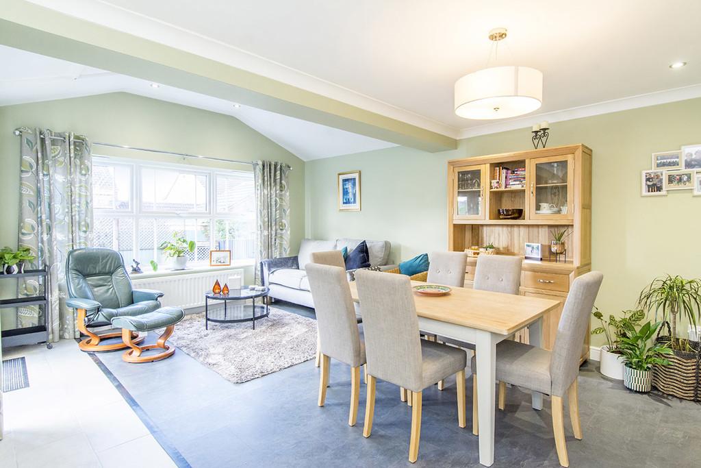 Kitchen/Diner/Lounge