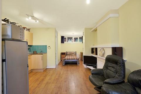 Studio for sale, Hazlewood Crescent, London