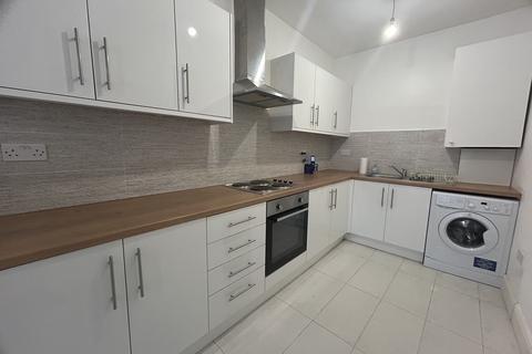 1 bedroom apartment to rent, Seven Sisters Road, London N4