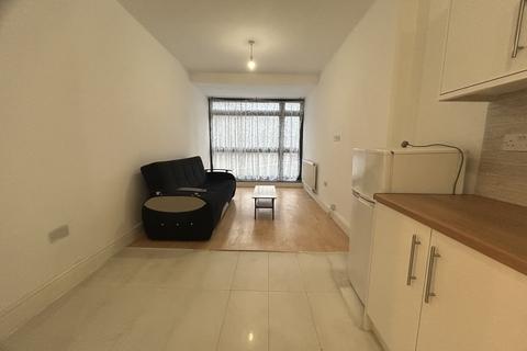 1 bedroom apartment to rent, Seven Sisters Road, London N4