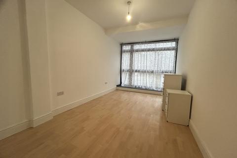 1 bedroom apartment to rent, Seven Sisters Road, London N4