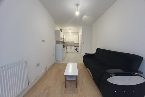 1 bedroom apartment to rent, Seven Sisters Road, London N4