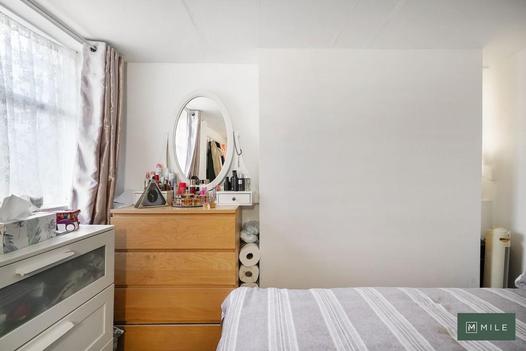Flat 2, 22 Tubbs Road - u LOj Gqt ZLs5 IUC1 Edy6b