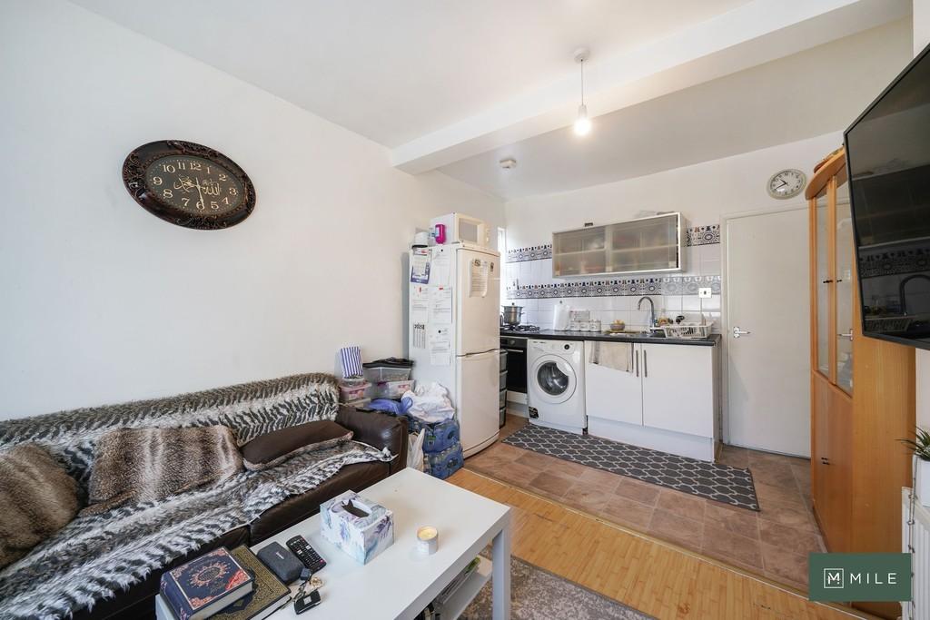 Flat 2, 22 Tubbs Road - Z6iy GTw8qb ZDrr PMX0k3