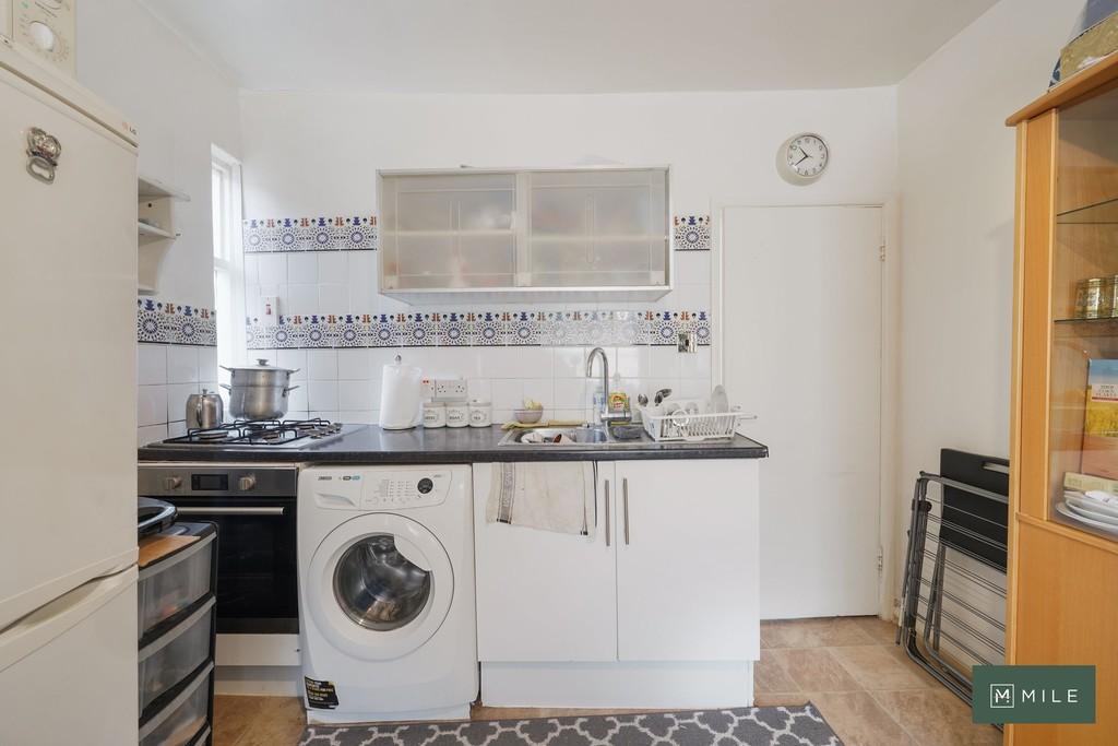 Flat 2, 22 Tubbs Road - 69 PJRJ8t Mzxubx NWXLKO
