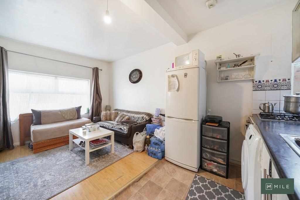 Flat 2, 22 Tubbs Road - Ml BLukik X3d K23b2pi2 A