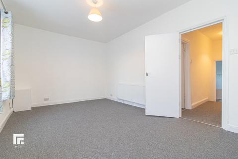 1 bedroom apartment to rent, Cliff Street, Penarth CF64