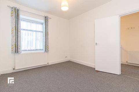 1 bedroom apartment to rent, Cliff Street, Penarth CF64