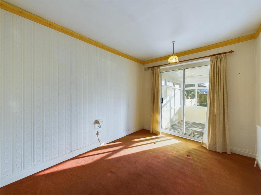 Bedroom: