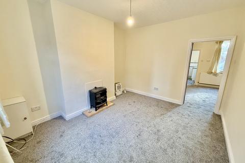 2 bedroom terraced house to rent, Milton Street, Balderton