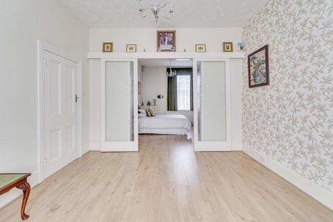 4 bedroom terraced house for sale, Courcy Road, Turnpike Lane, N8