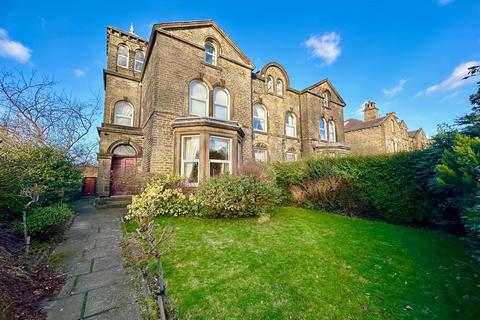 6 bedroom semi-detached house for sale, Glenmaye, Savile Park, Halifax
