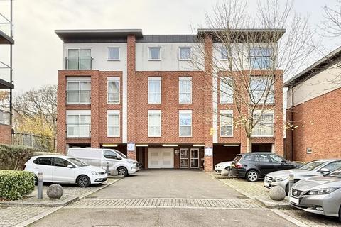 2 bedroom apartment for sale, Highwood Close, Dulwich