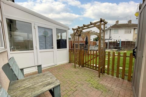 22 Clay Flat Lane, New Rossington, Doncaster, DN11 0BA