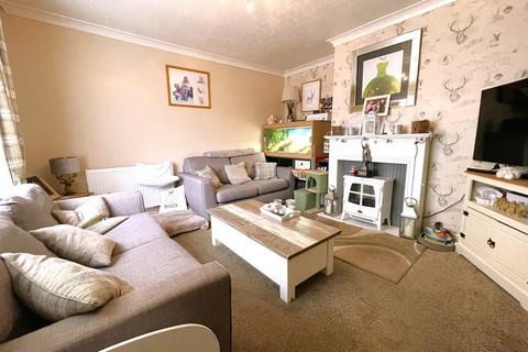 22 Clay Flat Lane, New Rossington, Doncaster, DN11 0BA