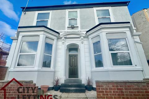 2 bedroom ground floor flat to rent, Beech Avenue , New Basford