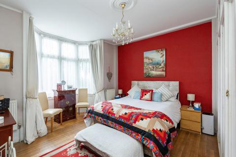 1 bedroom ground floor flat for sale, Old Reigate Road, Dorking