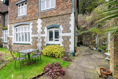 1 bedroom ground floor flat for sale, Old Reigate Road, Dorking