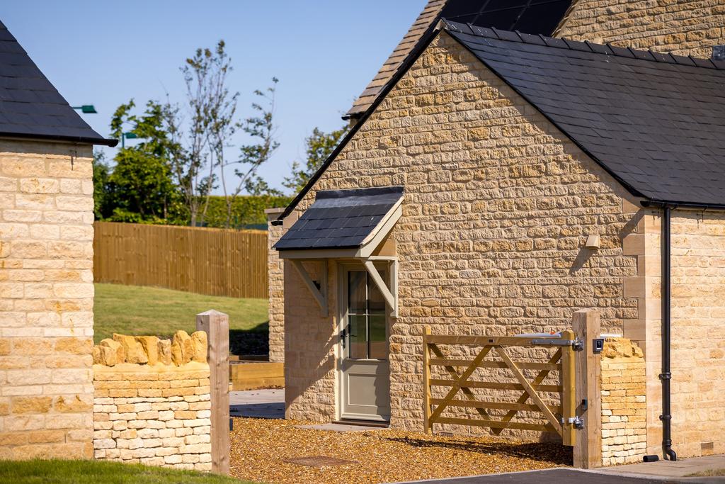Chaddesworth House, Chedworth, GL54 4 NE, for...