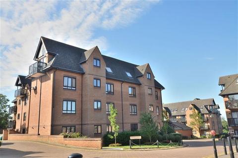 1 bedroom apartment for sale, Cleves Lodge, Boleyn Court, Epping New Road, Buckhurst Hill, IG9