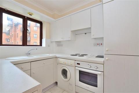 1 bedroom apartment for sale, Cleves Lodge, Boleyn Court, Epping New Road, Buckhurst Hill, IG9