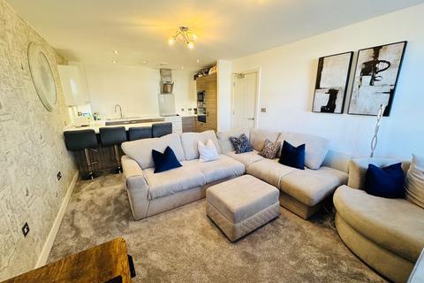 2 bedroom flat for sale, Stockport Road, Cheadle SK8