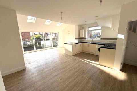 4 bedroom house to rent, Goudhurst Road, Bromley, BR1