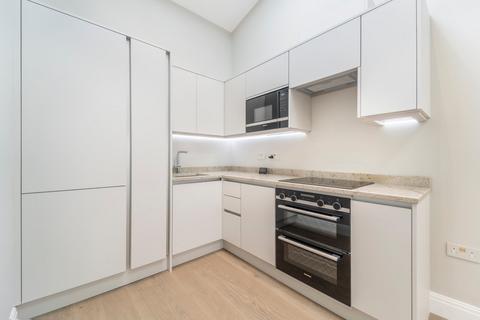 2 bedroom flat for sale, Vale Royal House, 36 Newport Court, London