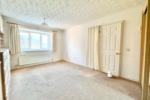 24 Goldgarth, Grimsby, DN32 8QS